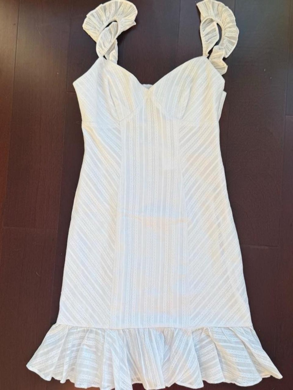 Women’s white Ruffle-Strap mini dress